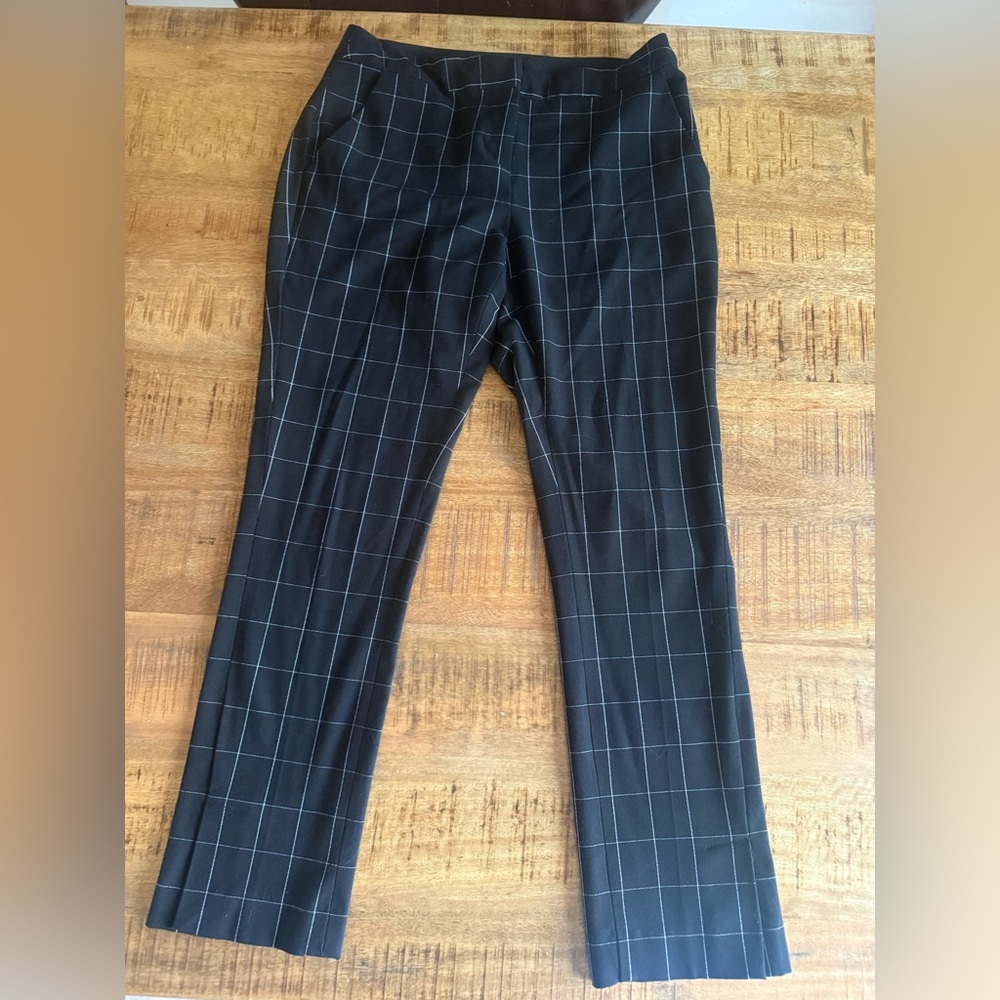 Amanda & Chelsea split hem dress pants